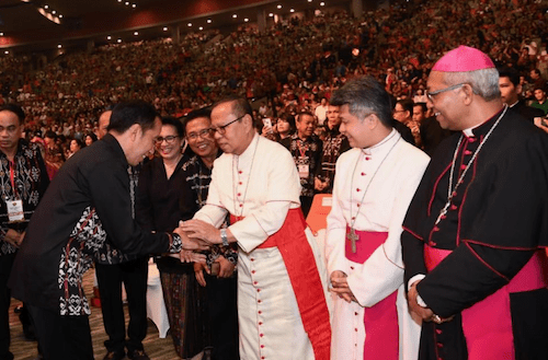 31 dec VN - Jokowi joins christmas