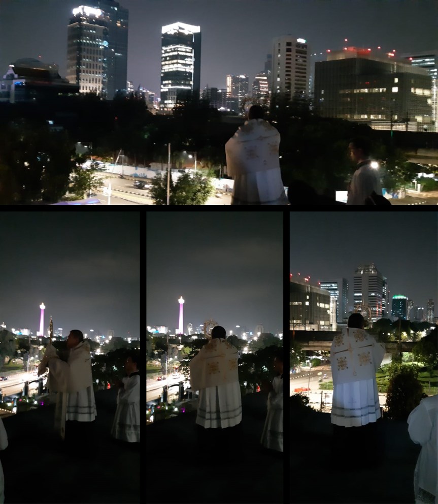 Berkat Sakramen dari atas gedung